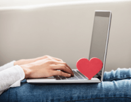 7 'romantic' reasons your customers will love you for using email signature marketing 9 7 Reasons to use Email Signature Marketing